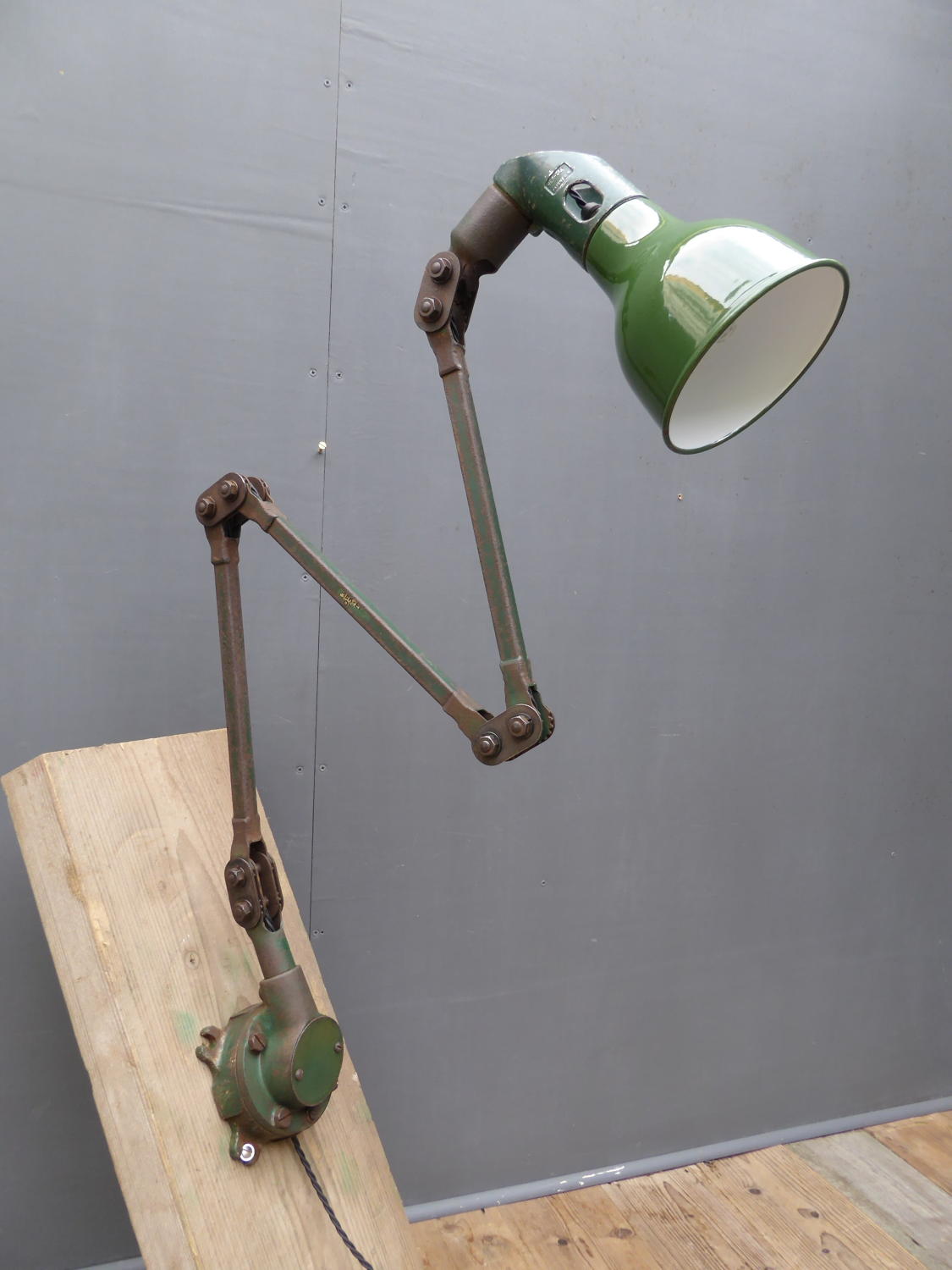 Mek Elek Industrial Machinist Lamp
