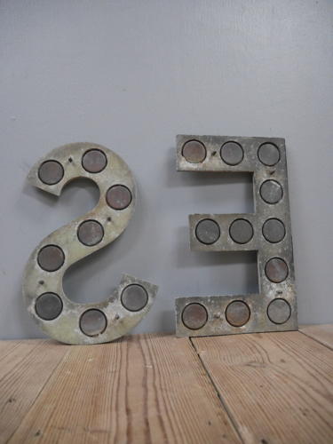 S E