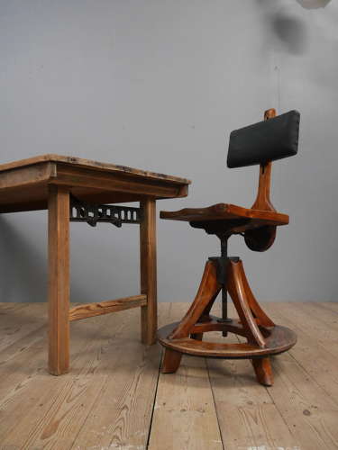 Glenister Artist's Chair