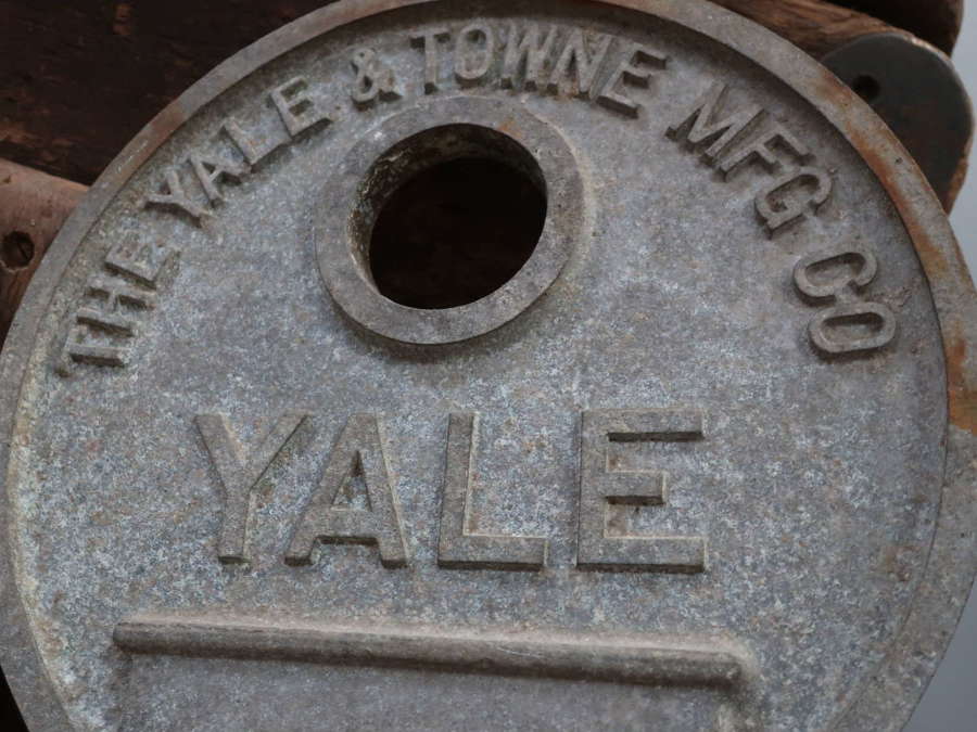 Locksmith's Trade Sign ~ Giant Yale Key