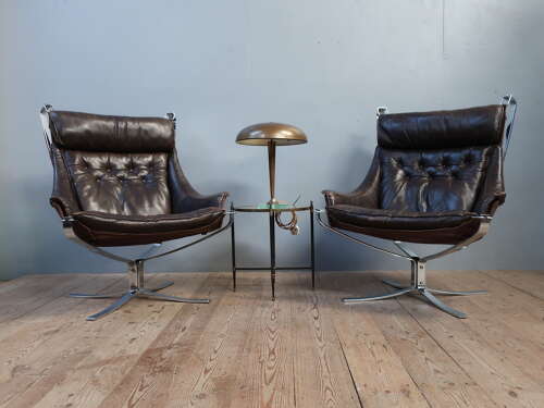 Pair of Falcon Chairs by Sigurd Ressell