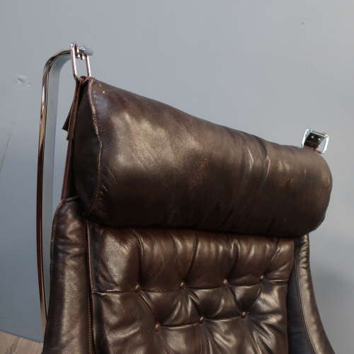 Pair of Falcon Chairs by Sigurd Ressell