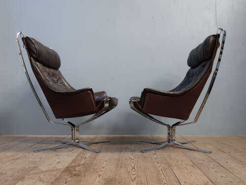 Pair of Falcon Chairs by Sigurd Ressell