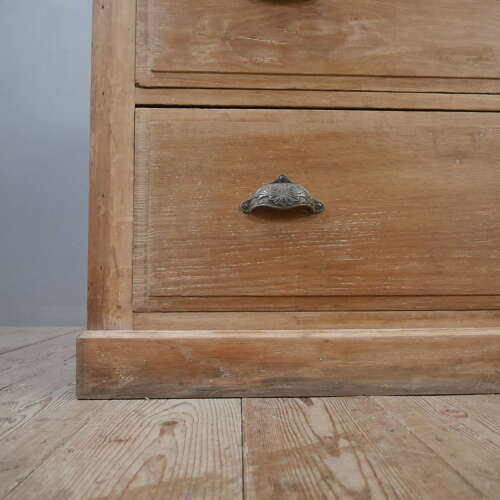 Bank of Oak Drapers Drawers